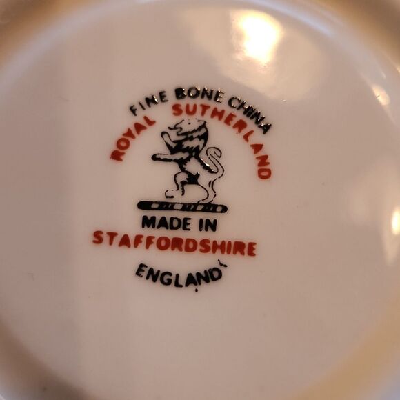 Royal Sutherland Staffordshire teacup & saucer gold filigree vintage - Picture 7 of 8